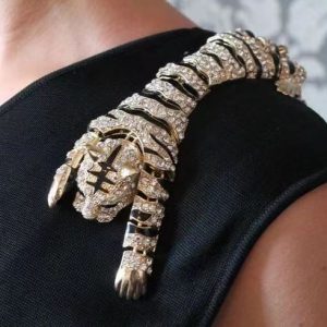 New Tiger Shape Brooch For Women with Full Crystal Rhinestone  New Brooches Fashion Jewelry Elegant Brooch Party