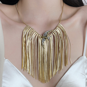 2023 hot sell Luxury Exaggerated Punk Metal Swallow Tassel Necklace Alloy Big Tassel Jewelry for Woman Party Accessory